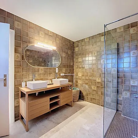 Вилла Maison 8 Personnes A Aramon