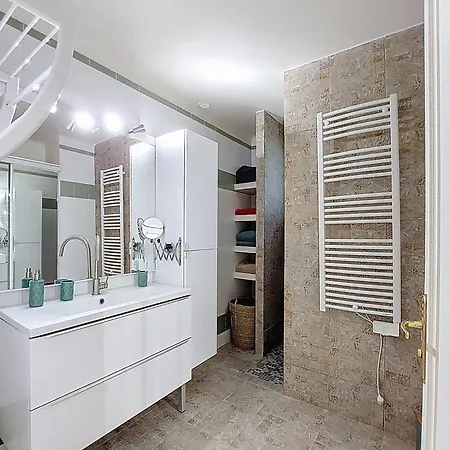 Maison 8 Personnes A Вилла Aramon